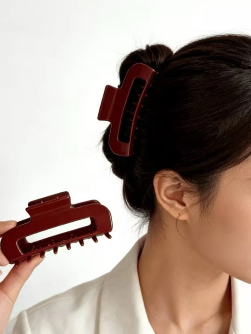 Set of 4 Classic Jaw Hair Clips - Maroon, Black & Beige